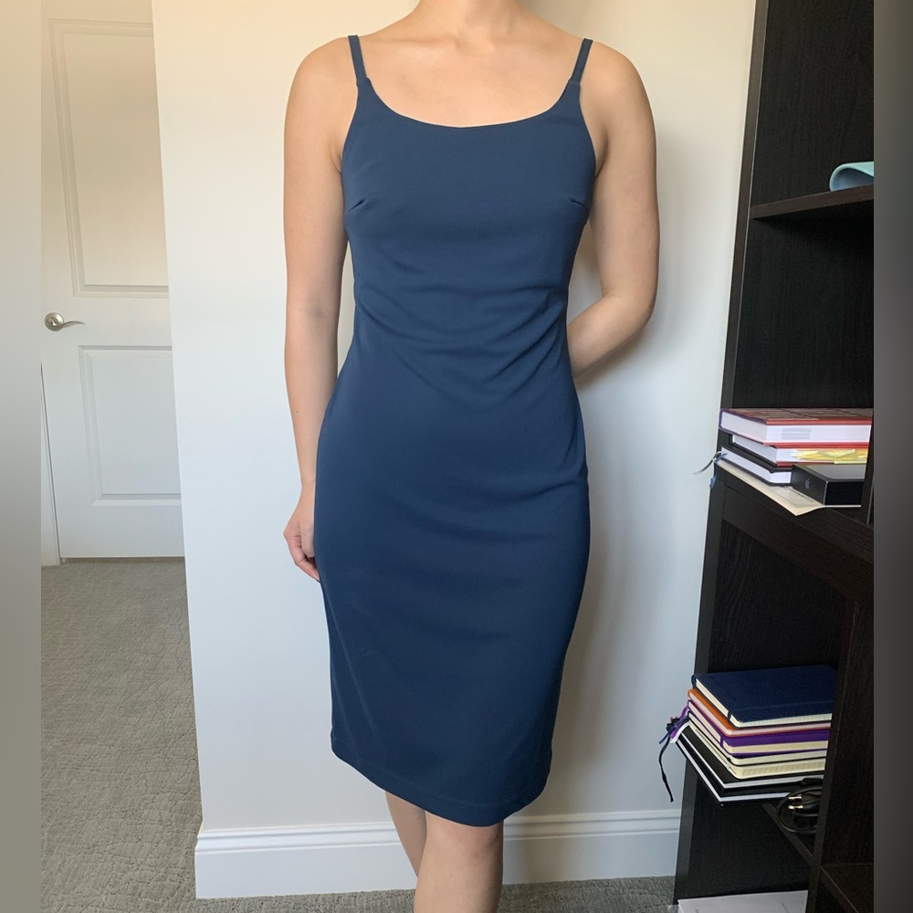 MERONA (EUC)✨NAVY BLUE MIDI DRESS